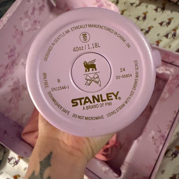 Stanley x LoveShackFancy Pink Floral Box - Picture 5 of 9